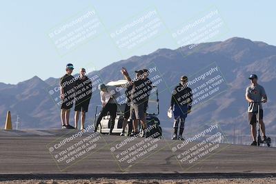 media/Oct-30-2025-Racers Edge (Thu) [[dabbdaf680]]/1-Around the Pits- Track Walk/